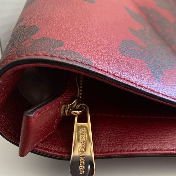 Michael Kors Cherry Lace Leather Purse - Picture 4 of 13